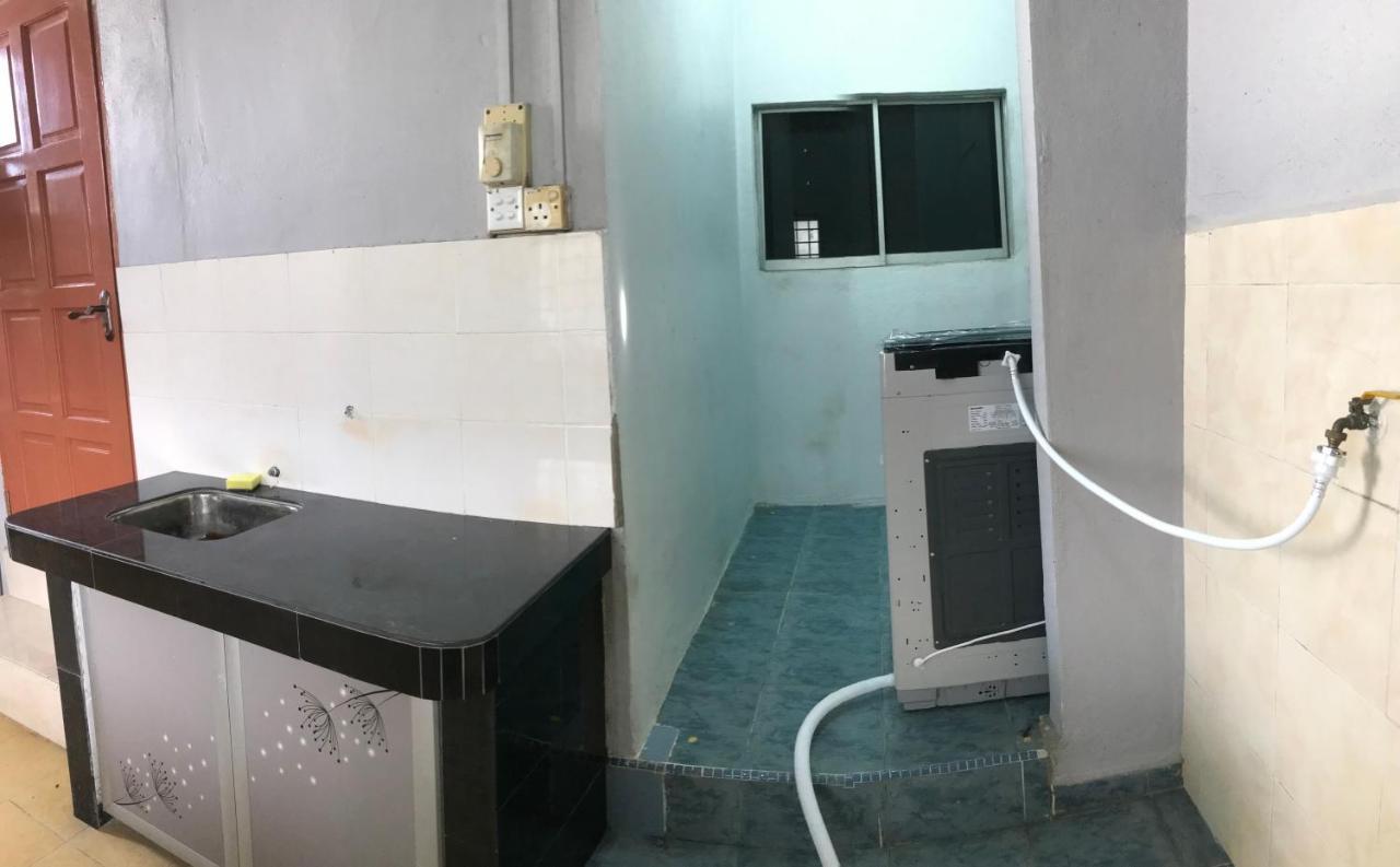 Ruhani Homestay 3 Kb - 4 Bedroom Fully Airconditioned With Wifi & Netflix Kota Bharu Exterior foto